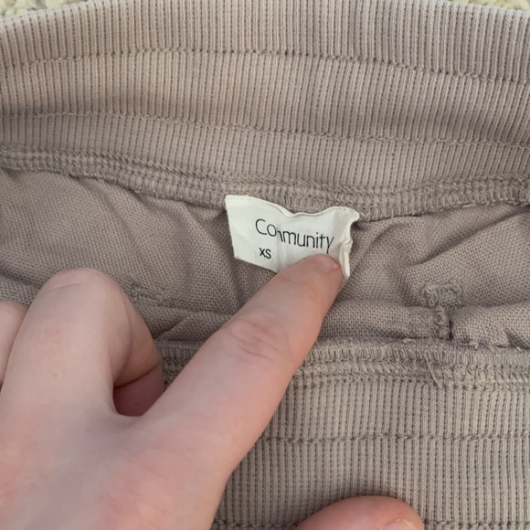 Aritzia Community 100% cotton shorts - Picture 2 of 4